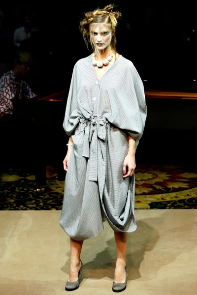 Look 9